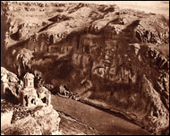 Девичий монастырь и ущелье реки Ахурян